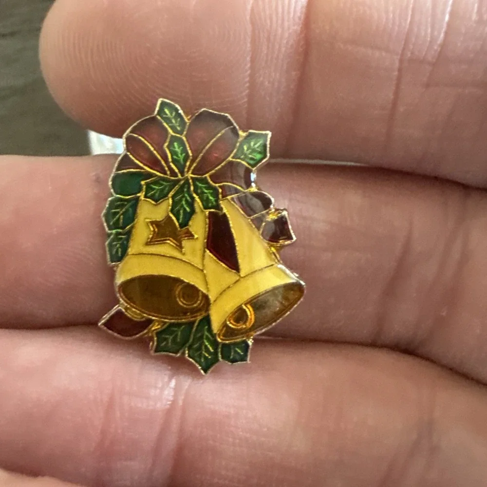 Set Of 5 Christmas‎ Holiday Brooch And Pin Lot All Wearable Vintage